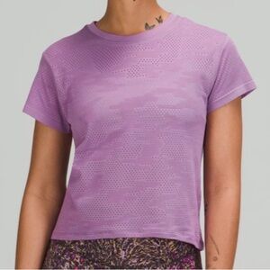 lululemon athletica Train to Be Women's Lavender Camo Purple Short Sleeve Shirt
